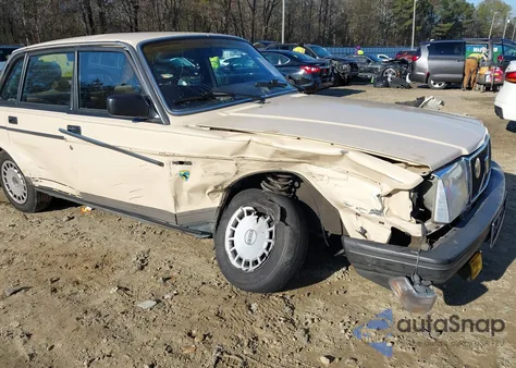 1987 Volvo 244 Dl/Gl z USA, uszkodzony, nr VIN YV1AX8840H1232586